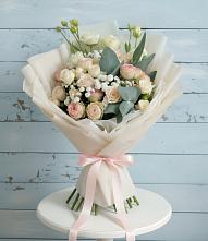 Букет цветов из:  Розы и Лизиантусы в Сямже
