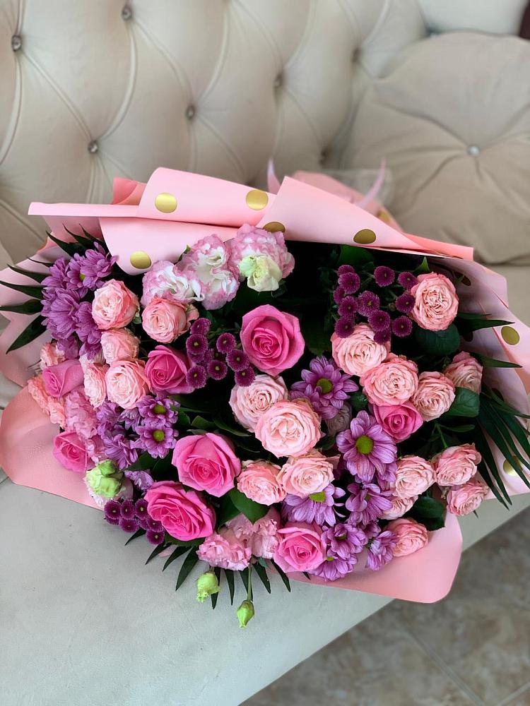 Букет цветов из: Хризантемы, Розы и Лизиантусы в Сямже