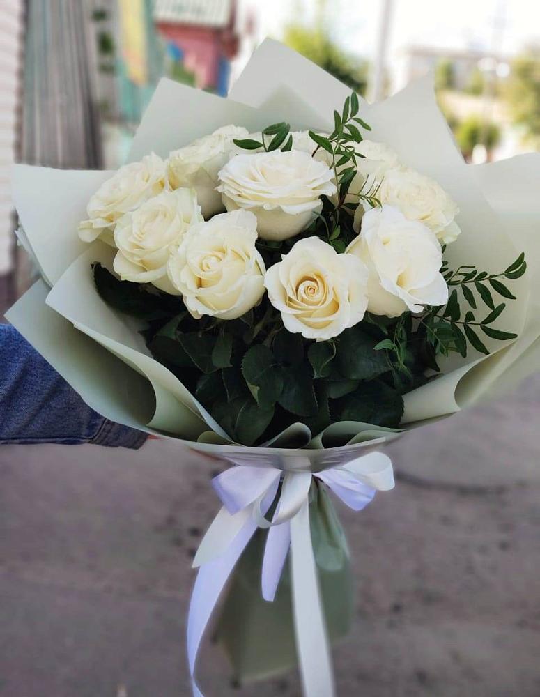Букет Белые розы Проуд в Сямже