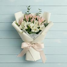 Букет цветов из:  Альстромерии в Сямже