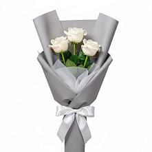 Букет 3 белые розы в Сямже