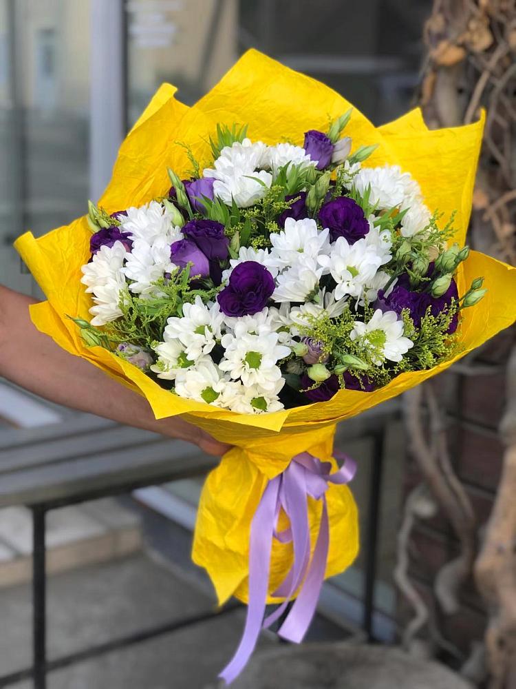 Букет цветов из: Ирисы, Хризантемы и Ромашки в Сямже