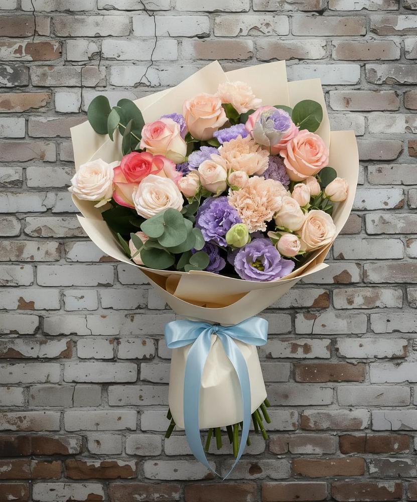 Букет цветов из: Розы, Лизиантусы и Гвоздики в Сямже