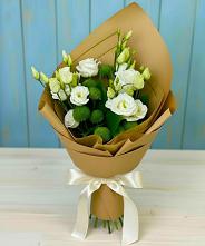 Букет цветов из:  Хризантемы и Лизиантусы в Сямже