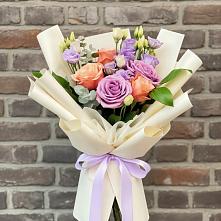 Букет цветов из:  Лизиантусы и Розы в Сямже