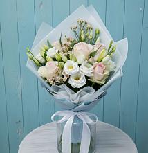Букет цветов из:  Розы и Лизиантусы в Сямже