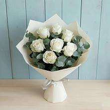 Букет Белые розы в Эвкалипте в Сямже